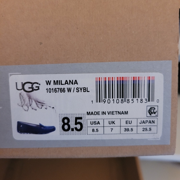 UGGS Australia Milana - Picture 1 of 9